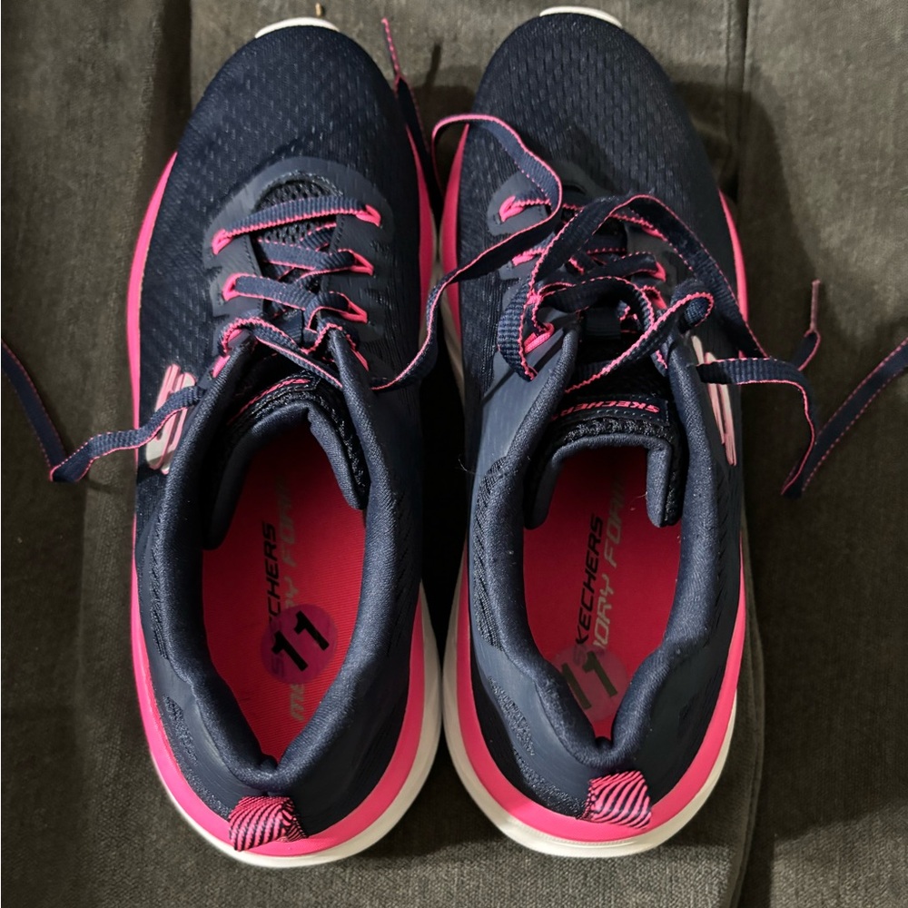 Sketchers Memory Foam Shoes Size 11 - image 3